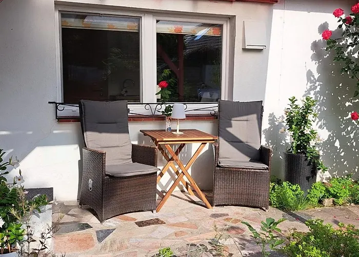 An Der Tanne Mit Ueberdachter Terrasse Düsseldorf