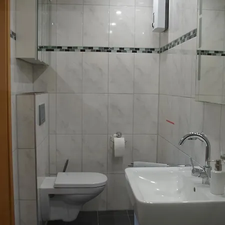 An Der Tanne Mit Ueberdachter Terrasse Lägenhet *