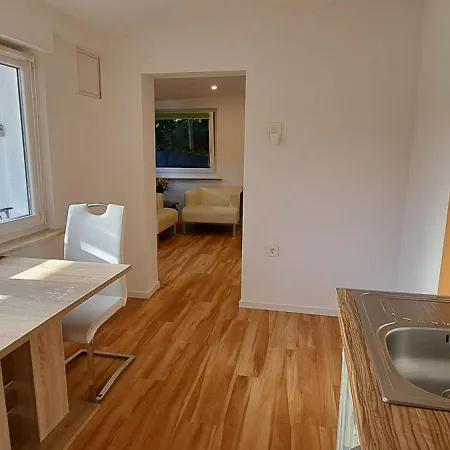 An Der Tanne Mit Ueberdachter Terrasse Lägenhet Düsseldorf