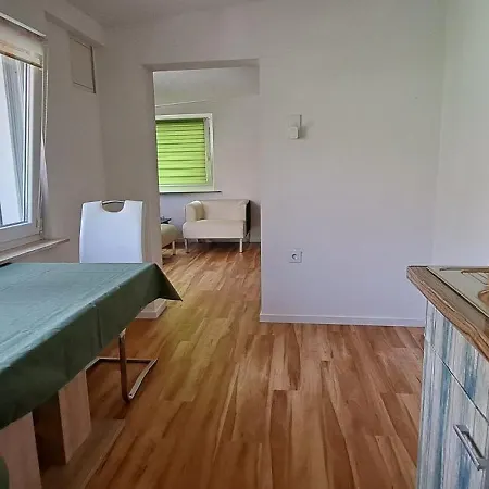 아파트 An Der Tanne Mit Ueberdachter Terrasse 뒤셀도르프